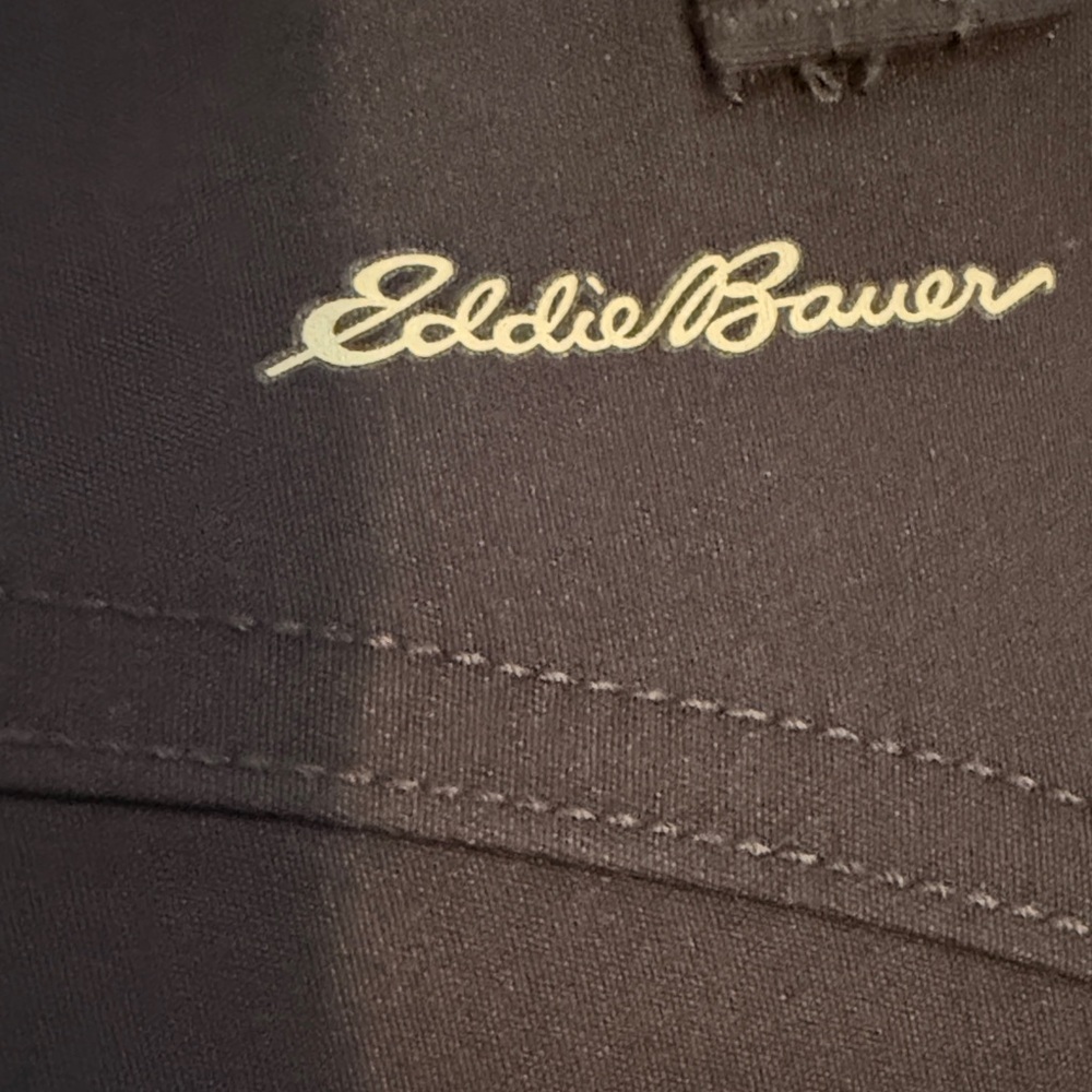 Eddie Bauer Navy  Men's Shorts - Picture 2 of 6